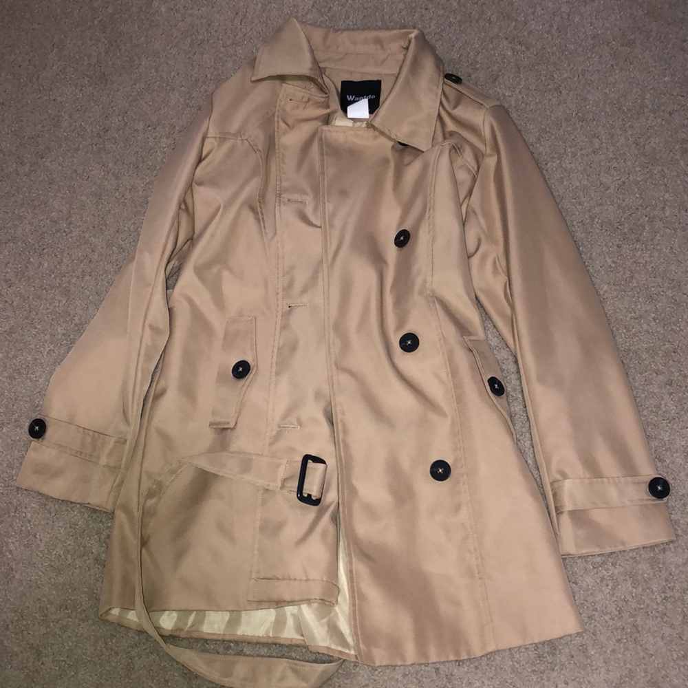 NEVER WORN!!! Super cute trench coat